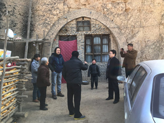 院领导走访结对扶贫户